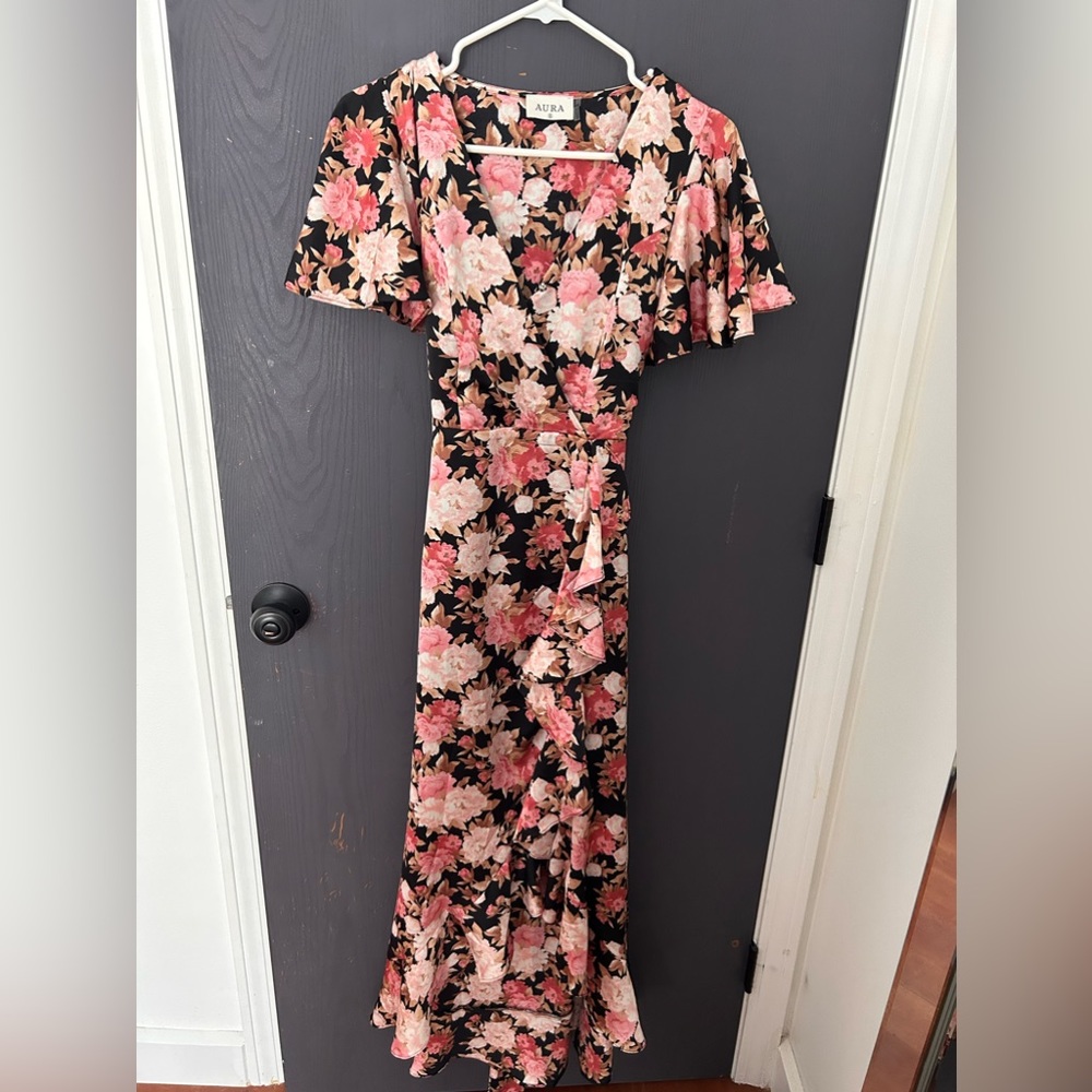 Aura dress never worn